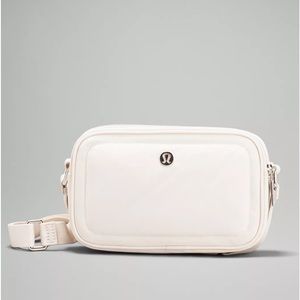 NWT RARE Lululemon Crossbody‎ Camera Bag 2L